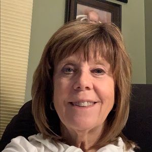 Meet your Posher, Carolyn